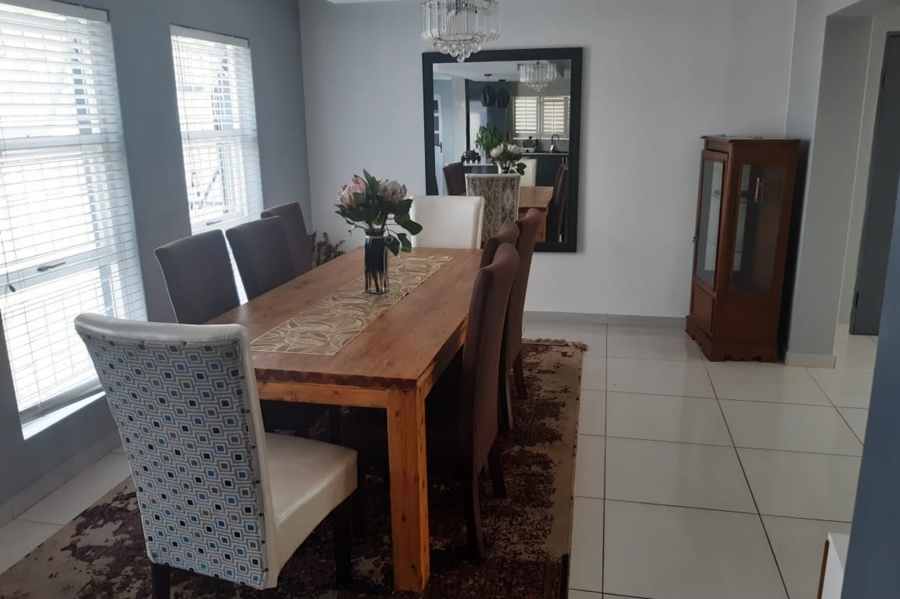 To Let 3 Bedroom Property for Rent in Parklands Western Cape